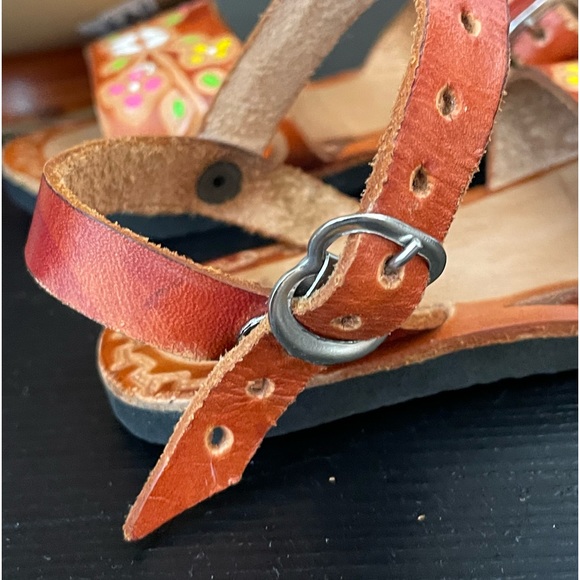 Girls Mexican Huaraches, Best Guess in Size would be 4.5C-5C, Real Leather - Picture 8 of 8